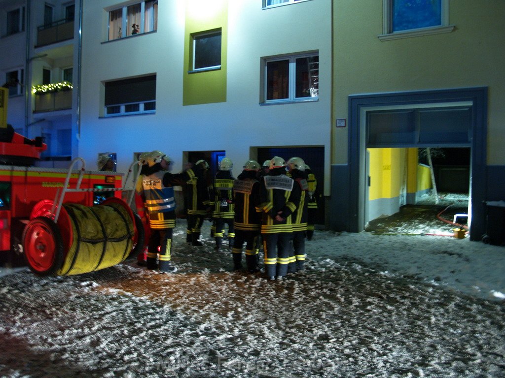 Feuer in Kueche Koeln Vingst Homarstr P661.JPG